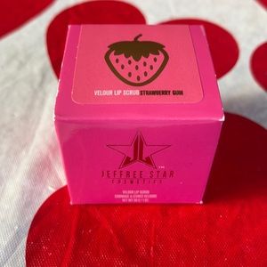 Velour Lip Scrub in Strawberry Gum